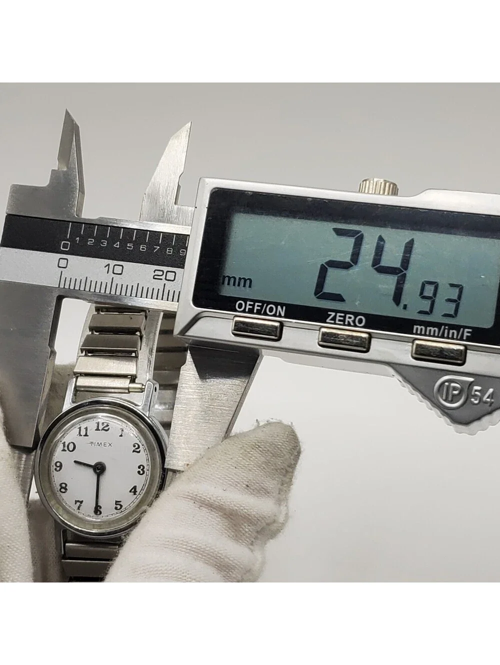 Vintage Timex Mercury Womens Mechanical Watch Silver Tone For Parts Or Repair